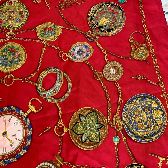 Vintage 100% Silk Red Gucci Scarf - Picture 5 of 10